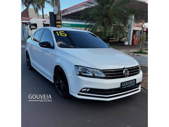 VOLKSWAGEN JETTA 2.0 TSI HIGHLINE 211CV GASOLINA 4P TIPTRONIC VOLKSWAGEN JETTA 2.0 TSI HIGHLINE 211CV GASOLINA 4P TIPTRONIC